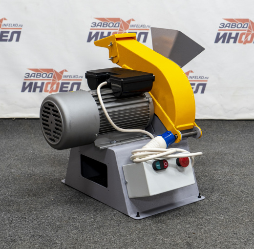 Измельчитель древесины ID-250 вид сбоку Izmelchitel-drevesiny-id-250-vid-sboku