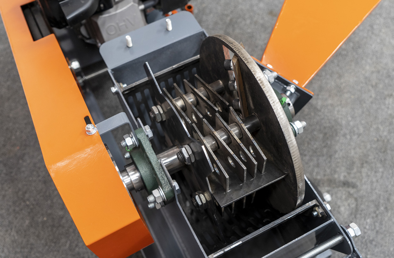 Ротор измельчителя ID-350 с двумя камерами дробления для арболитовой щепы izmelchiteli-drevesiny-shcheporezy-sadovye-bytovye-id-350D-rotor