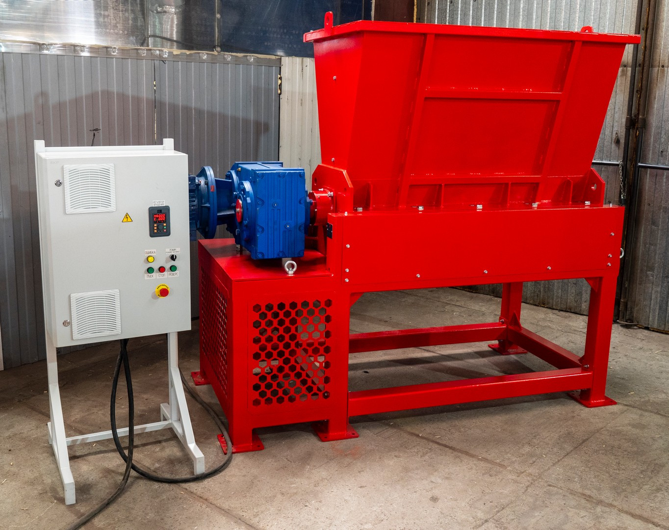 измельчитель со шкафом управления izmelchitel-co-shafom-upravleniya